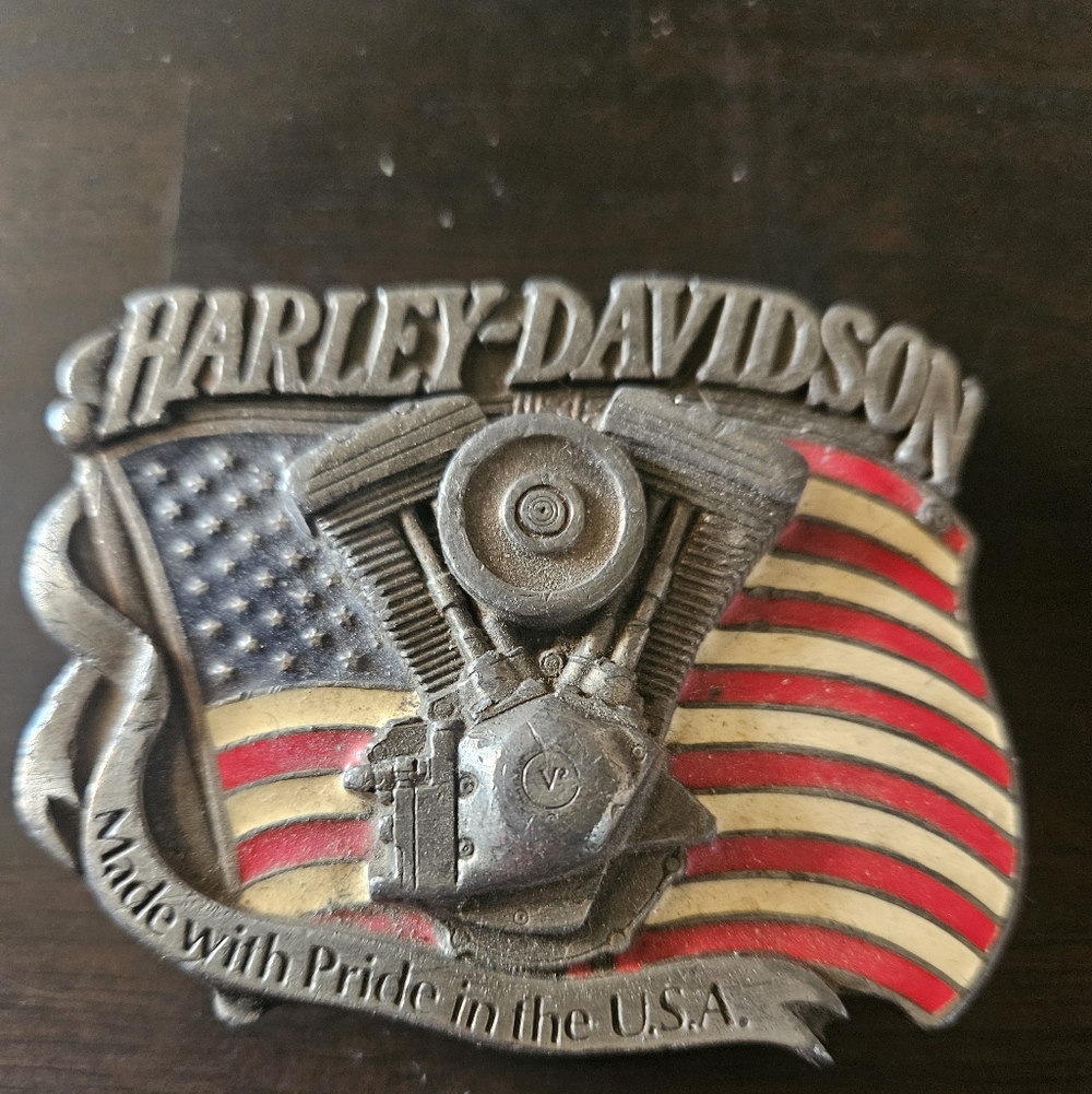 Harley-Davidson Silver and Red Flag Belt Buckle